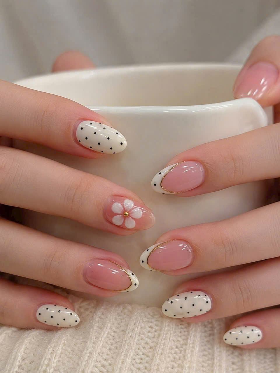 Nail chấm bi hoa nổi