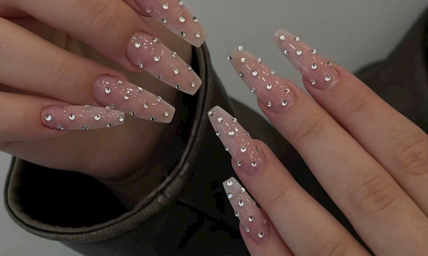 Nail đính đá dáng dài